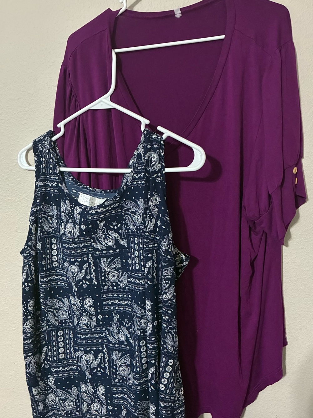 Time & Tru blue pattern tank & Violet V-Neck Short Sleeve Top - Purple